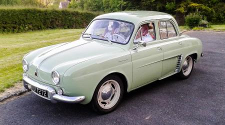 Voiture de collection « Renault Dauphine »