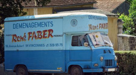 Voiture de collection « Renault Estafette  »