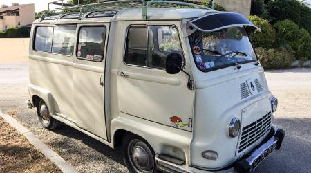 Voiture de collection « Renault estafette »