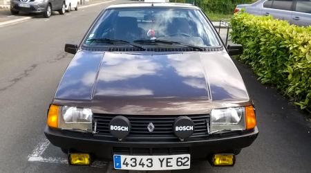 Voiture de collection « Renault Fuego GTX »