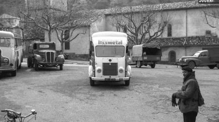 Voiture de collection « Renault Goélette • Une place en 1960 »