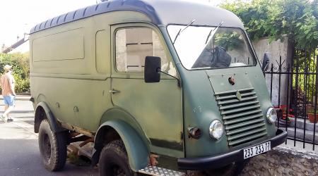 Voiture de collection « Renault Goélette »