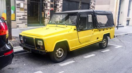 Voiture de collection « Renault Rodéo »