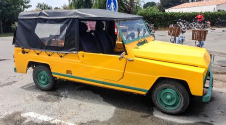 Voiture de collection « Renault Rodéo »