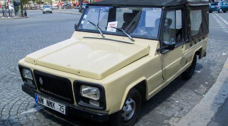 Voiture de collection « Renault Rodéo »