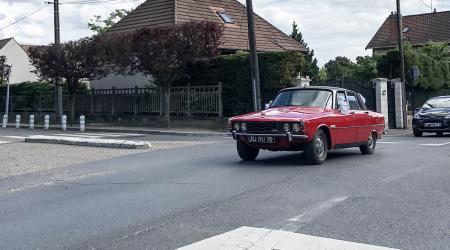 Voiture de collection « Rover 3500 »