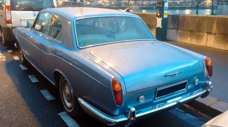 Voiture de collection « Rolls-Royce Silver Shadow Coupé »