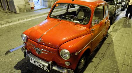 Voiture de collection « Seat 600 »