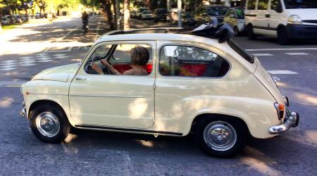 Voiture de collection « Seat 600 »