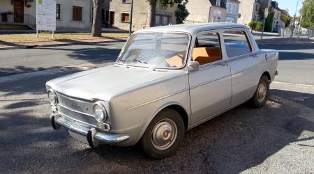 Voiture de collection « Simca 1000 »