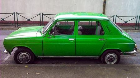 Voiture de collection « Simca 1100 »