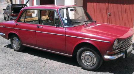 Voiture de collection « Simca 1300 »