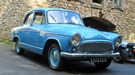 Voiture de collection « Simca Aronde étoile »