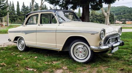 Voiture de collection « Simca Aronde P60 »