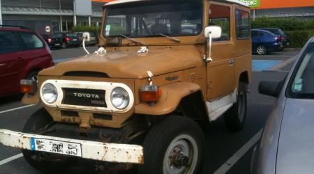 Voiture de collection « Toyota Land Cruiser Série 4 »