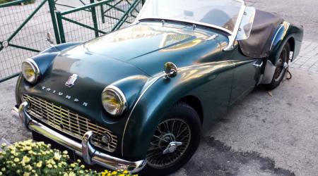 Voiture de collection « Triumph TR3 »