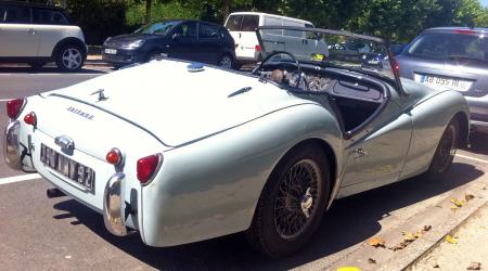 Voiture de collection « Triumph TR3 »