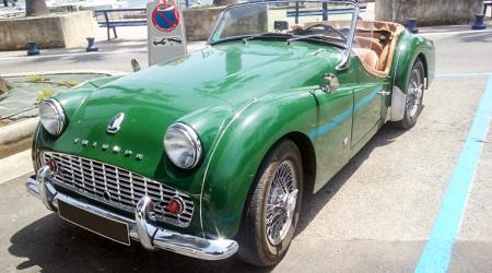 Voiture de collection « Triumph TR3 »