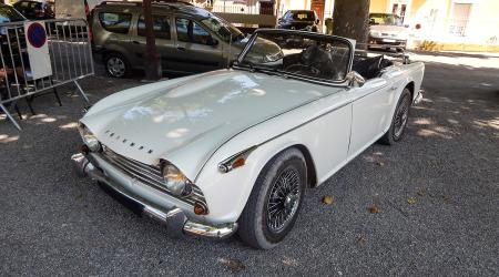 Voiture de collection « Triumph TR4 »