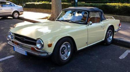 Voiture de collection « Triumph TR6 »