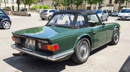 Voiture de collection « Triumph TR6 »