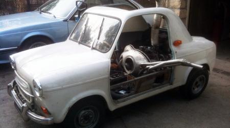 Vespa 400 à moteur Panhard