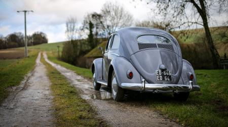 Voiture de collection « Volkswagen Coccinelle Ovale »