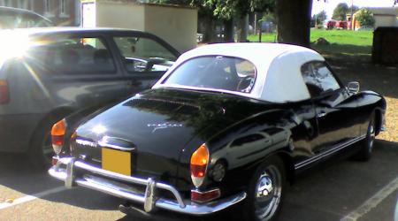 Voiture de collection « Volkswagen Karmann Ghia »