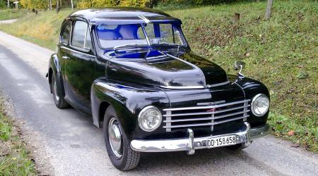 Voiture de collection « Volvo PV444 »