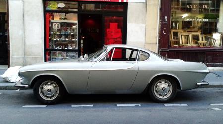 Voiture de collection « Volvo P1800 »