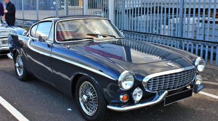 Voiture de collection « Volvo P1800 »