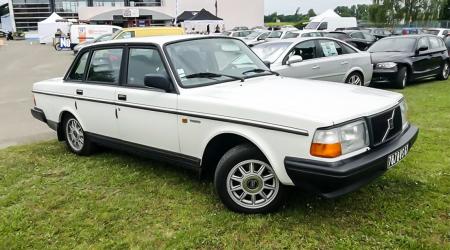 Voiture de collection « Volvo Série 200 »