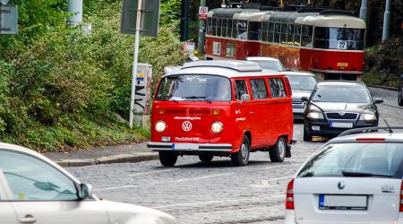 Voiture de collection « Volkswagen Combi T2B »