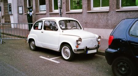 Voiture de collection « Zastava 750L 1978 »