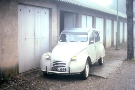 Voiture de collection « Citroën 2CV AZAM »