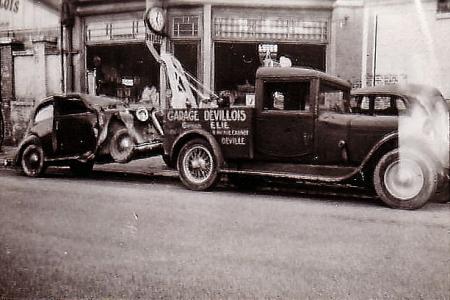 Voiture de collection « La dépanneuse du Garage Elie »