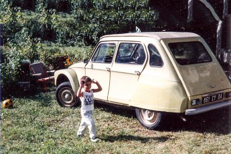 Voiture de collection « Citroën Dyane »