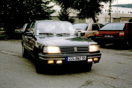 Voiture de collection « Peugeot 309 SX »