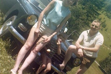 Voiture de collection « Peugeot 404 Berline 8cv de 1969 - Vacances 1970 »