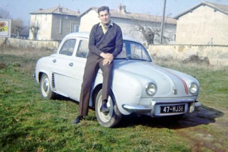 Voiture de collection « Une dauphine 62 modifiée en 60 gordini + 4ème vitesse. »