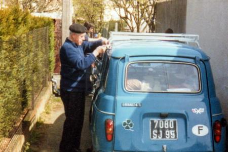 Voiture de collection « Renault 4 TL »