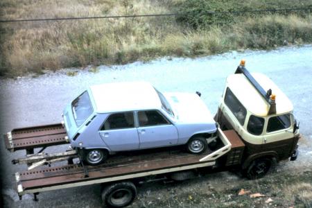 Voiture de collection « Renault 5 GTL 4 portes et Saviem SG5 »
