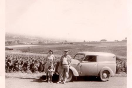 Voiture de collection « Renault Juvaquatre »