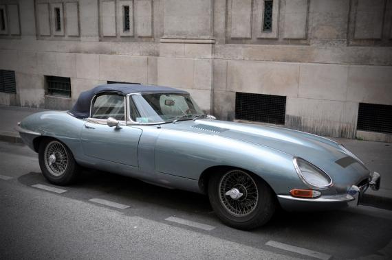 Jaguar Type E Cabriolet Une Voiture De Collection